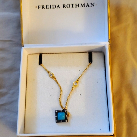 Necklace - Picture 1 of 7